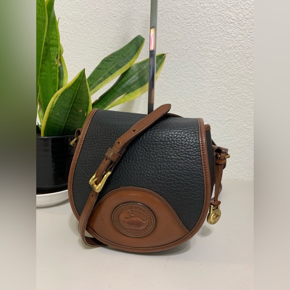 💕👜Vintage Dooney & Bourke Crossbody - Picture 12 of 12